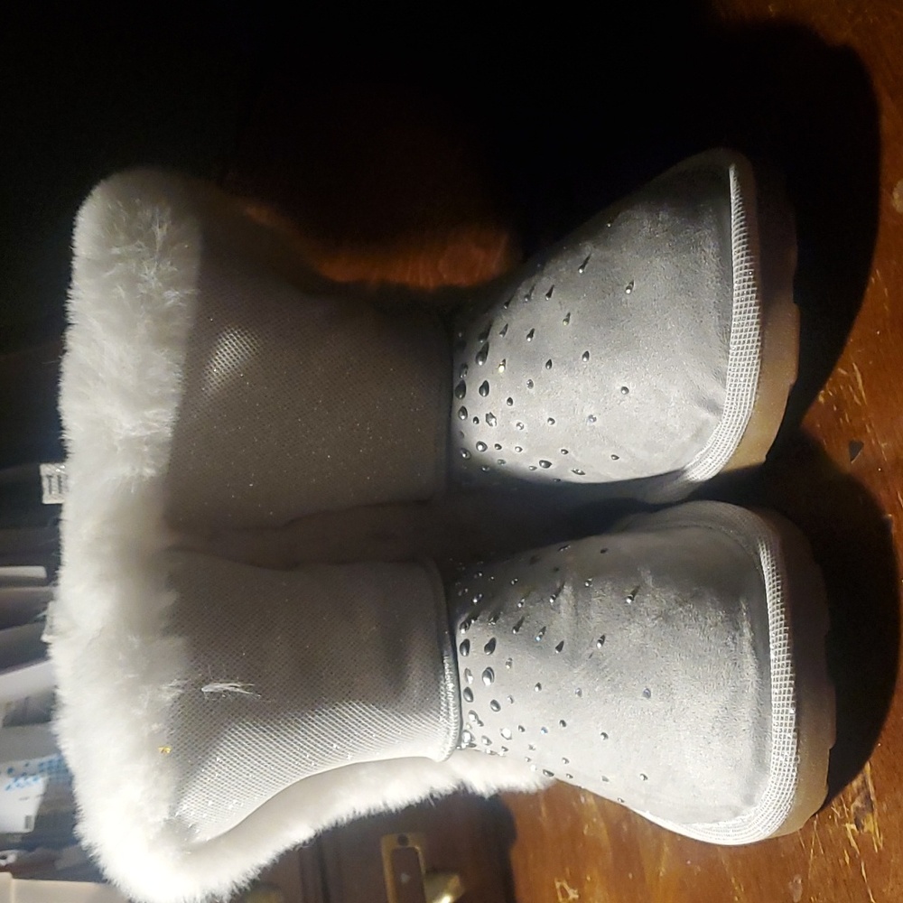 Justice boots with fur
